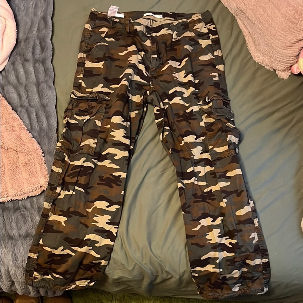 Levi’s Camouflage Cargo Pants